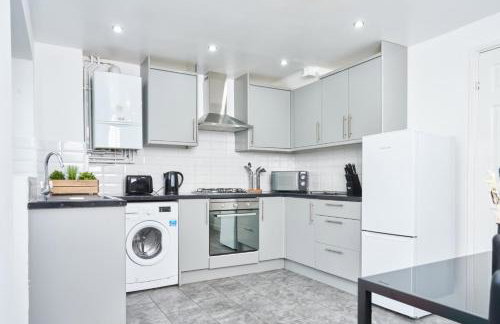 3 Bedroom Home in Central Milton Keynes - Photo 13