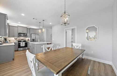 Modern Beach House with Fire Pit and Swimming Pool - Foto 19