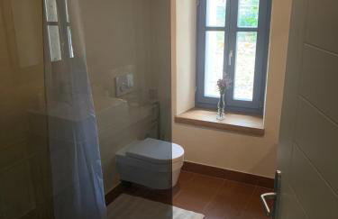 Beautiful restored farmhouse with private pool and gardens - Foto 40