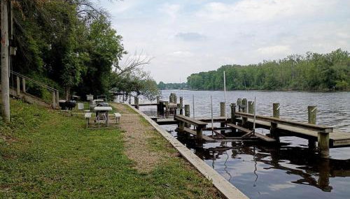 Rustic Cabin Rental Along the Wolf River in Fremont, Wisconsin - Foto 5