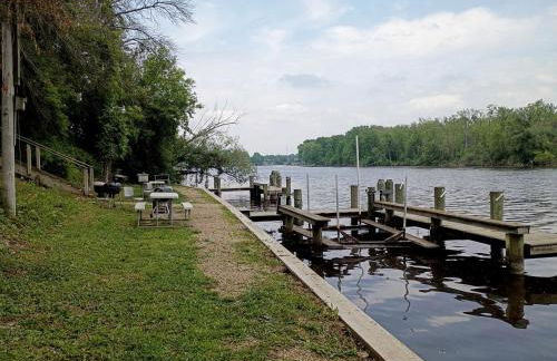 Cozy Riverside Cabin Rental with Fishing Access on Wolf River, Wisconsin - Foto 6