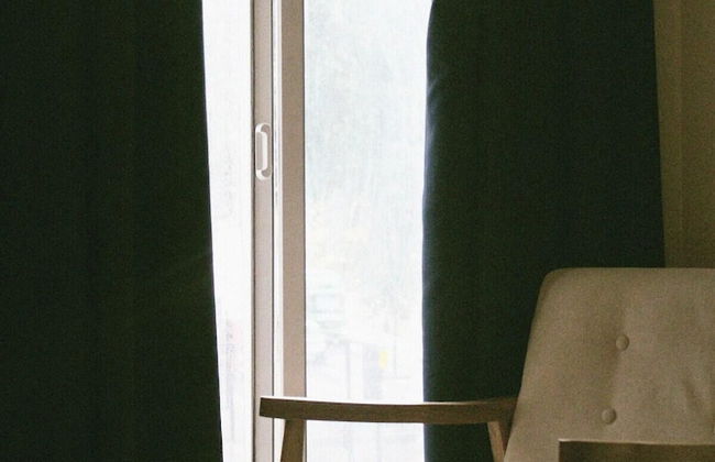 London Gem - Chic Apartment Retreat - Photo 16