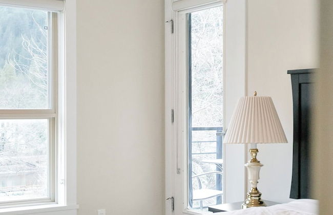 Embrace Serenity Luxe 2BR Suite - Photo 3