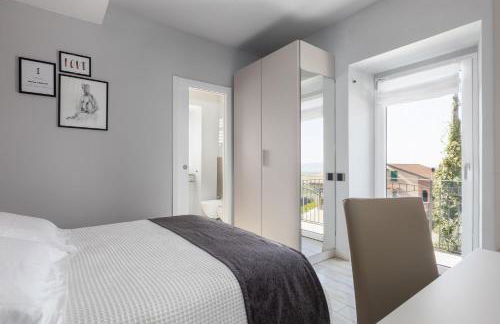 Villa Acquaviva with Panoramic, Private Pool and Gym - by PosarelliVillas - Foto 27