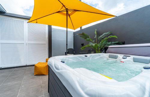 Foral Dreams - Photo 1