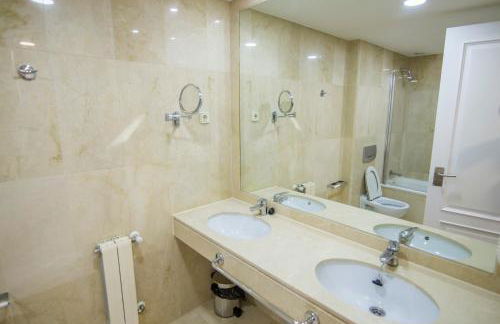 Apartamentos Plaza de Santiago - Estudios Turisticos - 1 LLAVE - Foto 20