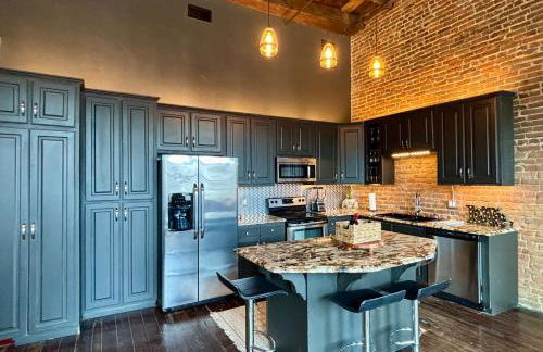 Loft in the Heart of Town-3BR-2bath-500Mbps WiFi-4car parking-EV-boat - Foto 6