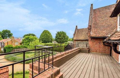 Higginson House - Photo 4