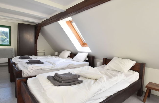 Authentic Holiday Home with Garden near Trutnov - Foto 2