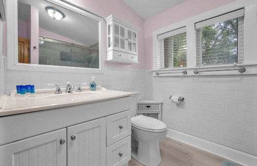 Blue Reverie - Downtown Cottage - Foto 29