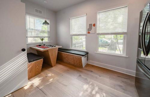 Hot Tub Amazing Location! Modern Ohio City Luxury 2 King Beds - Foto 9