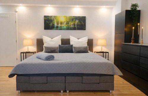 Modernes Apartment für Geschäftsreisende und Paare - WLAN - Parkplatz - Nespresso - zentral - Foto 3