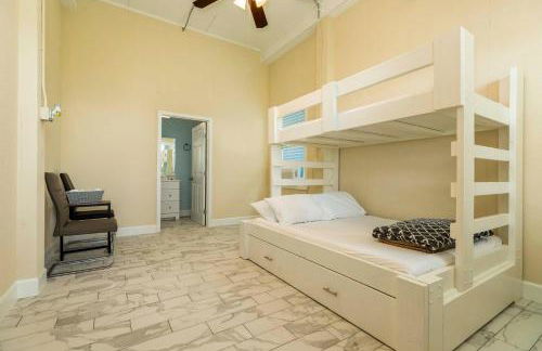 Galveston Bay Views and Pier! San Leon Gulf Getaway - Foto 16