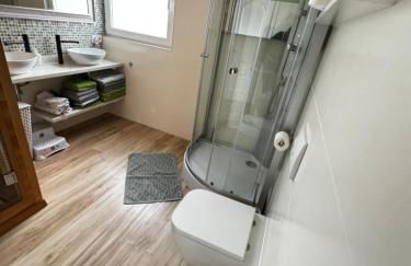 Luxus Villa 5 Schlafzimmern Sauna privater Pool Großer Garten - Foto 18