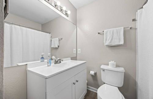 Prime Location, 2 mins to Airport, 5 mins to Dwntn - Foto 62