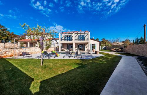 Villa Art Renata with Pool & Sauna - Photo 41