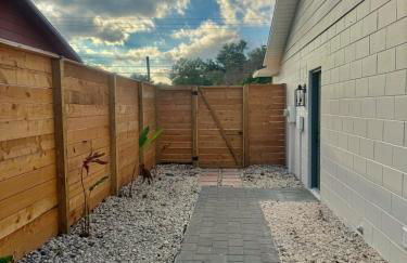 Tropical escape Pool Garden & Patio Near Tampa - Foto 51