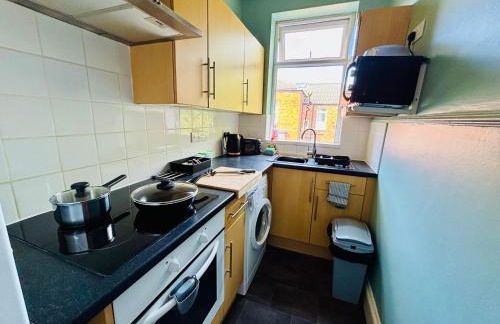 Garrick's Suite-Home away from Home- suitable for couples retreat, Contractors and NHS- free parking - Foto 2