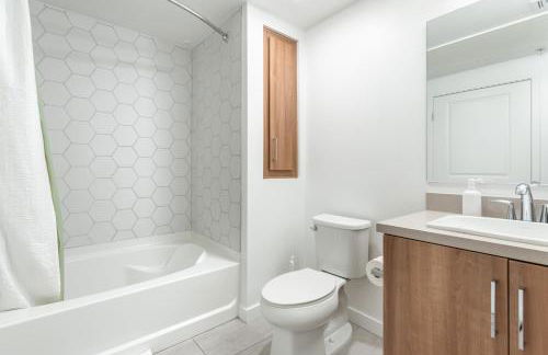 Beautiful 1BR Apt in Hollywood w Pool and Parking - Foto 8