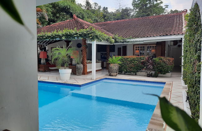 Yogyakarta Tropicana Villa - Foto 12