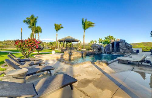 Expansive Riverside Mansion! Luxe, Family Friendly - Foto 37