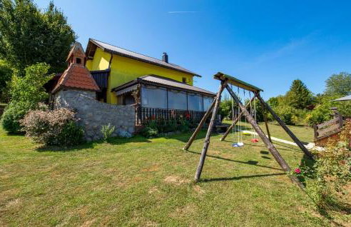 2 Bedroom Beautiful Home In Plaski - Photo 15