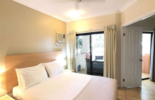 City Plaza Apartments - Foto 4