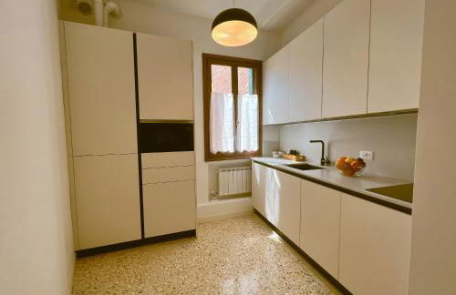 Splendid “True Venice Apartment” overlooking water - Foto 10