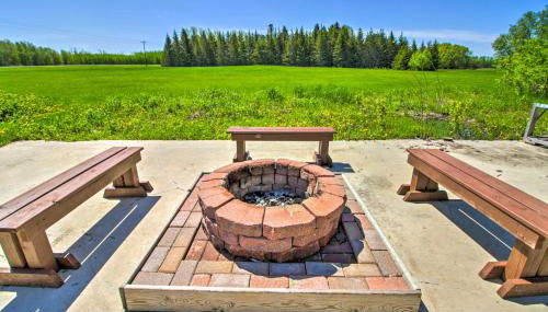 Rural Harrys House with Fire Pit on 20 Acres - Foto 2