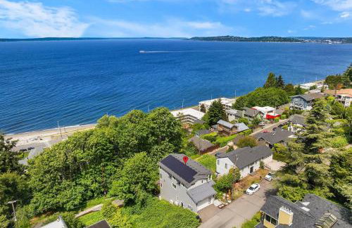 Luxury 6 BR Mansion w Water Views & Walk to Beach - Foto 46