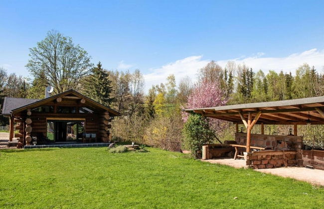 Spacious Holiday Home With Internet - Photo 28