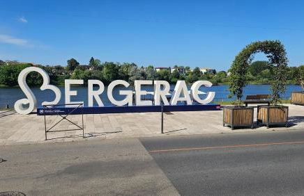 Le "Chic en Ville" Centre historique, climatisé, wifi, Parking sous-sol inclus - Foto 26