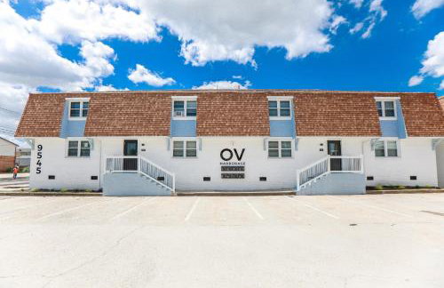 Sojourn's Harborage Jellyfish Suite Near Beach - Photo 36