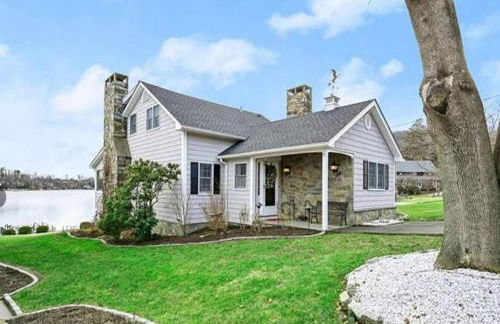 Candlewood Lake House - Foto 1