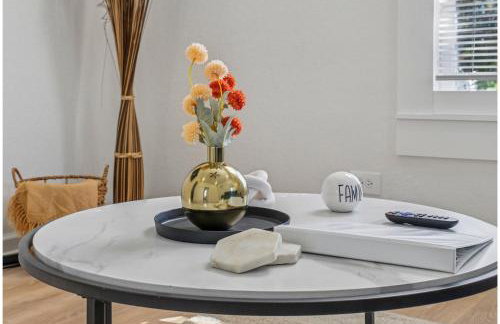 Cozy Historic Gem: 5 Mins to Downtown SA - Foto 3