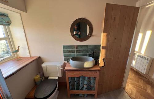 Osprey Hide - Photo 5