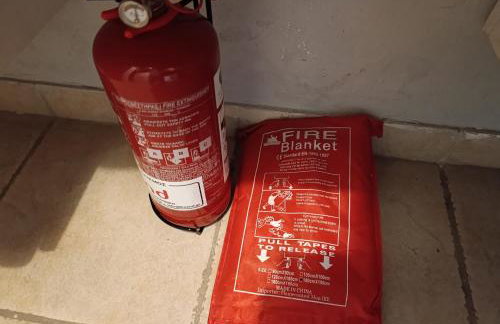 Isalos Urban Oasis Thessaloniki - Tranquil Garden Retreat - Walk to City Center - Free Easy Parking - Near Helexpo & University - Foto 15