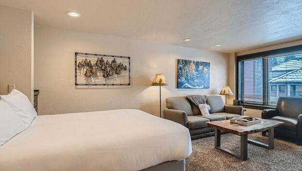 Ski Slope Steps From Unit, Quick Walk to Main St - Foto 3, Habitación