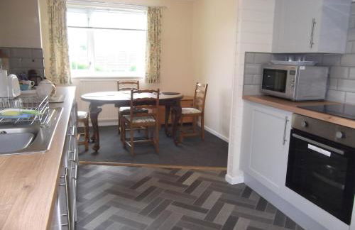 Hall Dale View near Matlock & Peak District - Photo 22