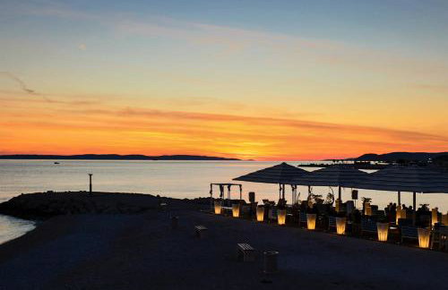 Spacious Apartment Center - Photo 45