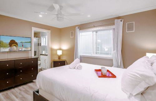 AWESOME 3BR 1 Block To Ocean Fast WIFI C1 - Photo 20