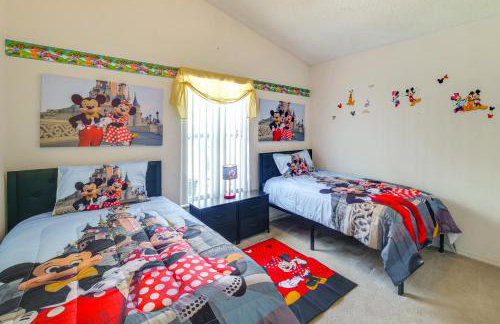 Disney Hub! Family Getaway with Themed Rooms and Pool - Foto 18