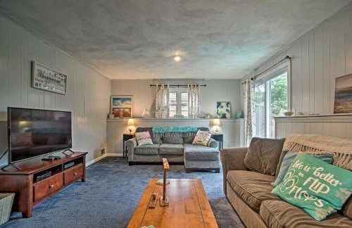 Walk to Haigis Beach Cape Cod Retreat with Deck! - Foto 21