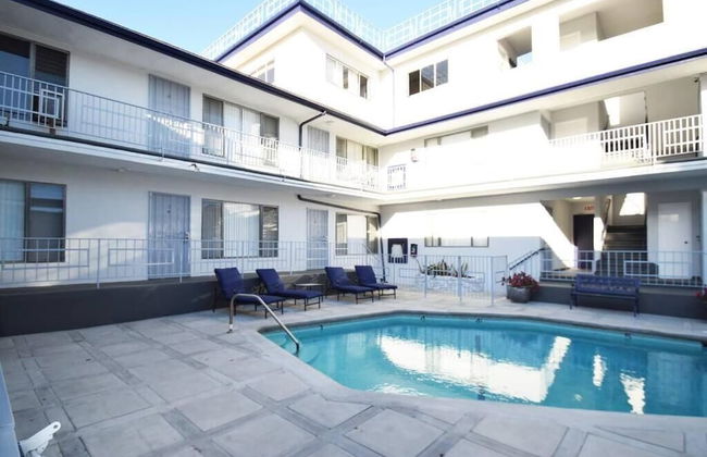 Hollywood Business Suites - Foto 30