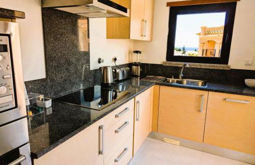 Luxury 3-bedroom apartment at high-end Praia da Luz - Photo 23