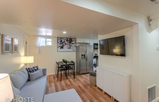 2BR Comfy Condo & Cute Patio Broadmoor Area - Foto 14