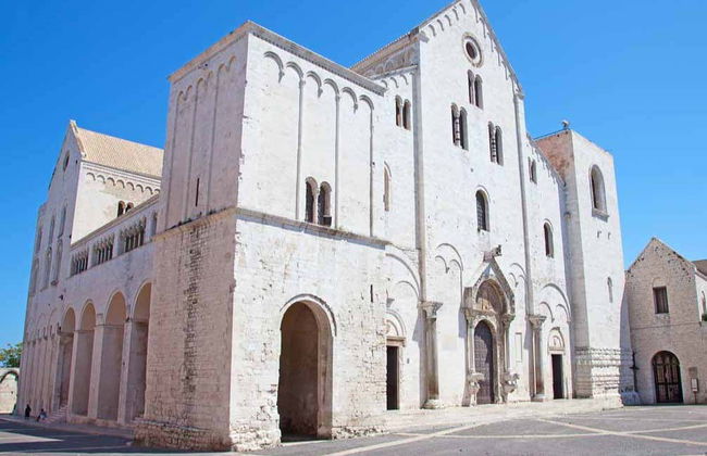 Visita guiada por Bari con espectáculo musical - Foto 1