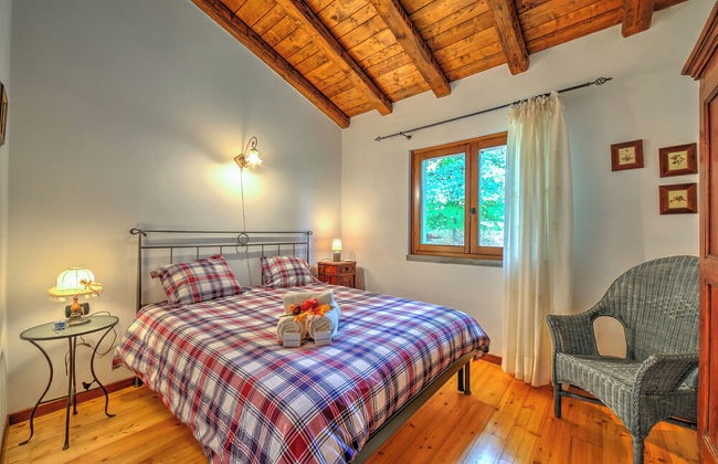 Magic Woodland Escape Lake View - Photo 3