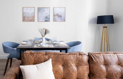 Chic 1BD with Rooftop W/D in Unit Downtown - Foto 13