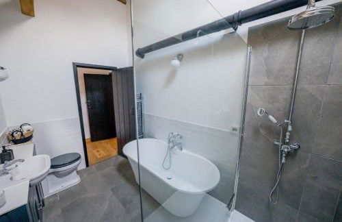 An elegant countryside hideaway with four indulgent ensuite bedrooms - Foto 18